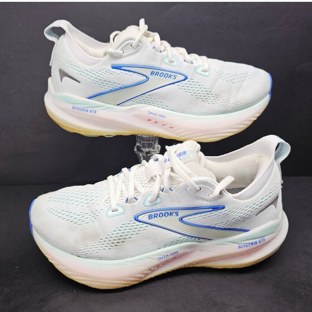 Brooks Women 8 Comfy footwear